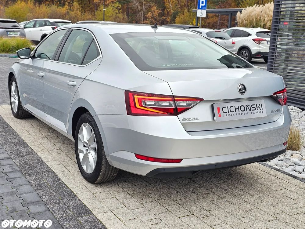 Skoda Superb 1.5 TSI Ambition - 4