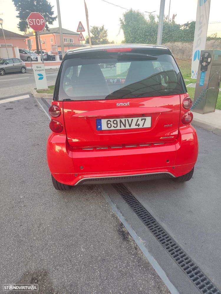 Smart ForTwo Coupé 1.0 mhd Passion 71 Softouch - 4