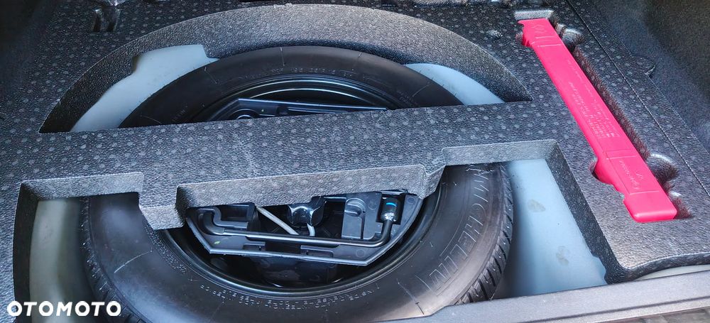 Peugeot 2008 1.2 Pure Tech GPF Allure S&S EAT6 - 20