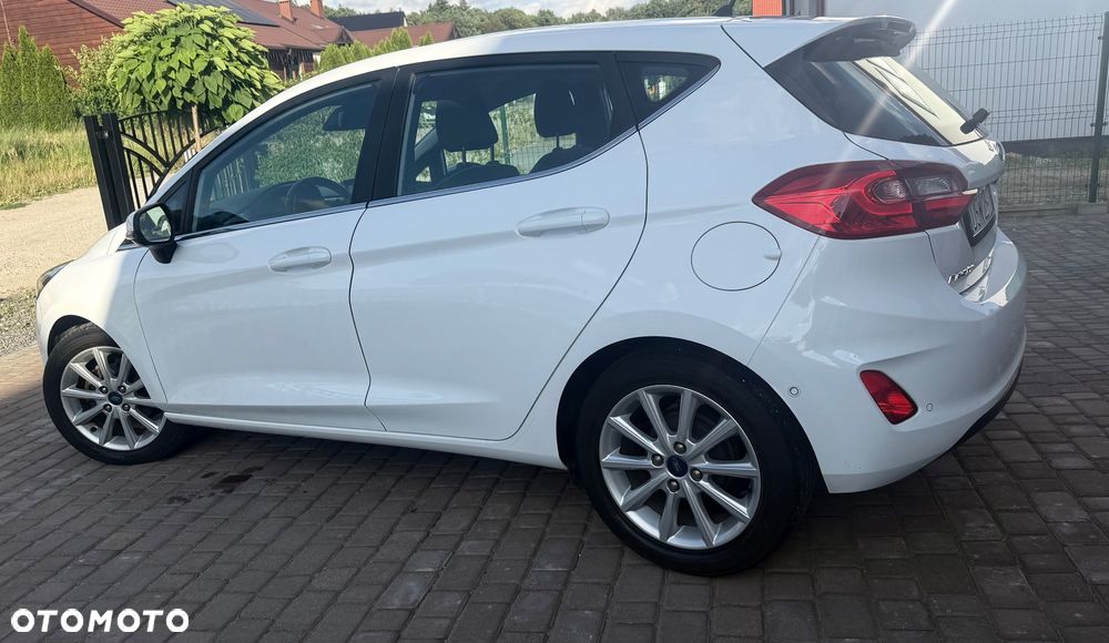 Ford Fiesta 1.0 EcoBoost S&S TITANIUM - 10