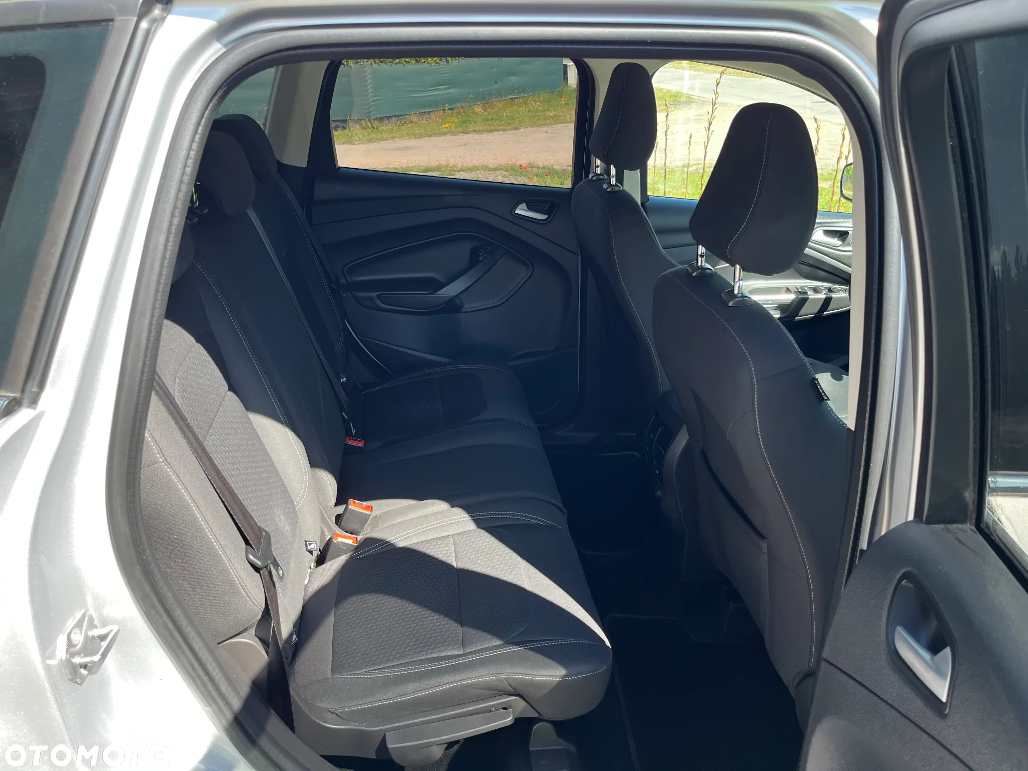 Ford Kuga 2.0 TDCi 2x4 Titanium - 24
