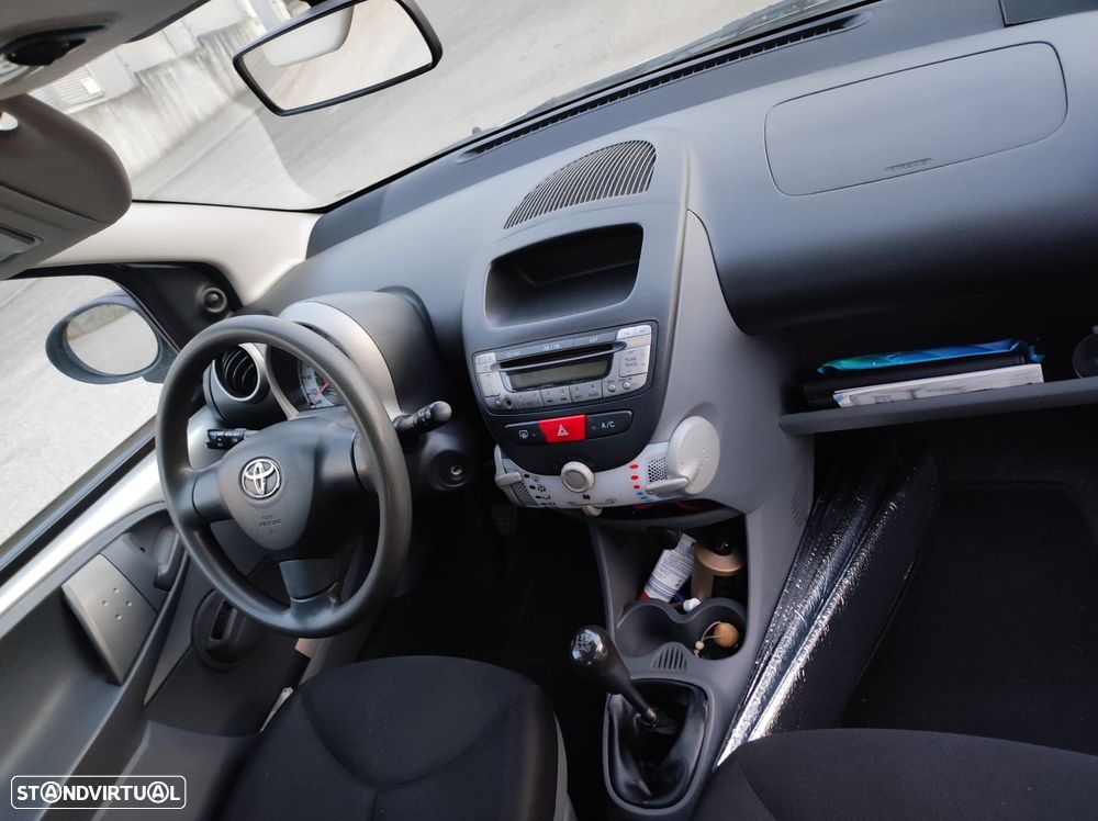 Toyota Aygo 1.0 Plus - 5