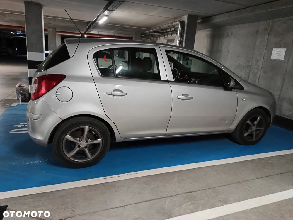 Opel Corsa 1.2 16V Enjoy - 5