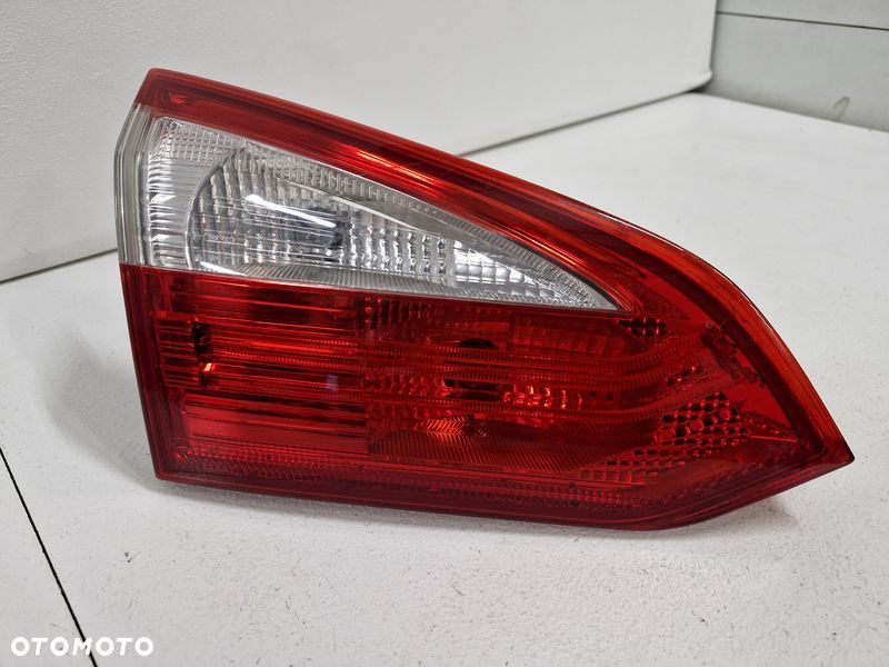 FORD FOCUS 3 III MK3 KOMBI LAMPA LEWY TYŁ LEWA TYLNA W KLAPĘ BM5113A603DC - 1
