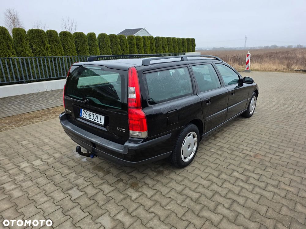 Volvo V70 2.4 Premium - 3
