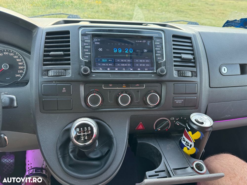 Volkswagen Multivan - 24