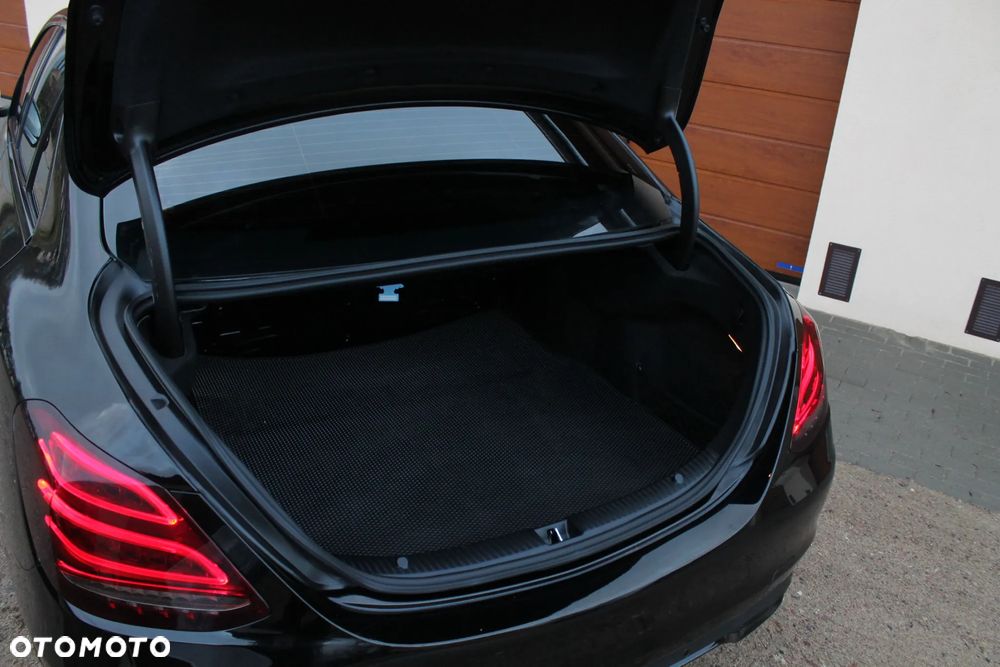 Mercedes-Benz Klasa C 200 4-Matic 9G-TRONIC - 25