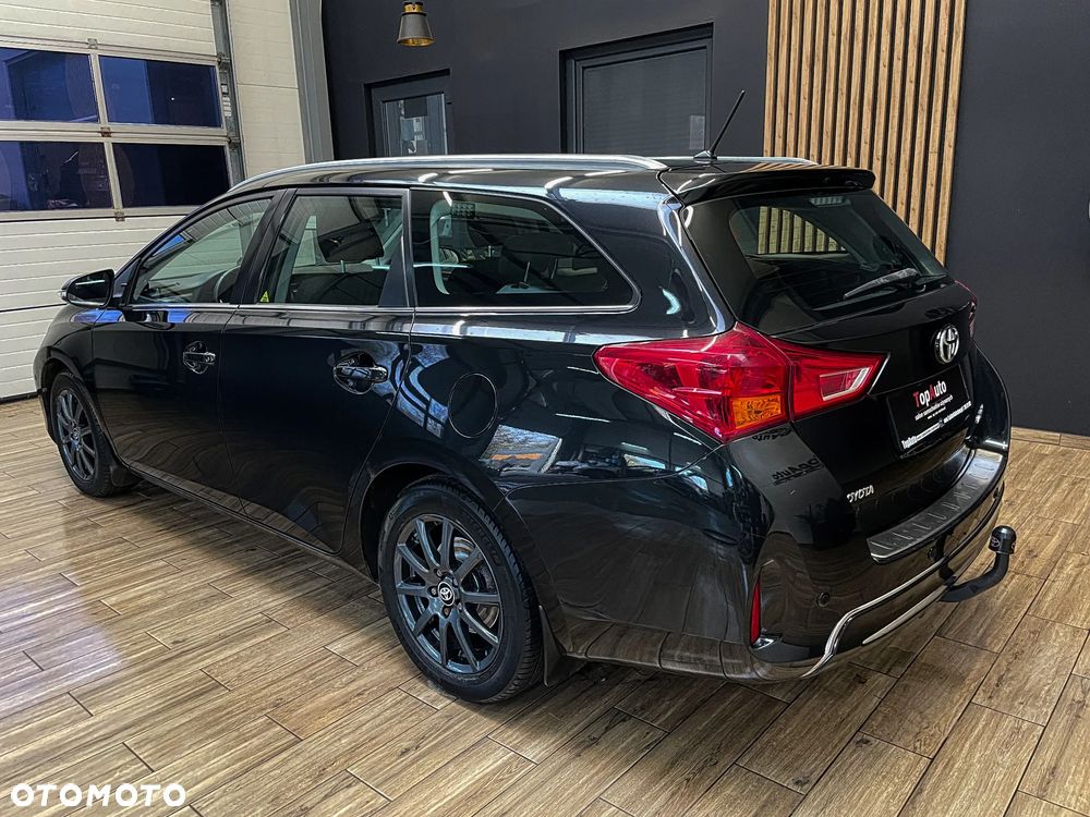 Toyota Auris 1.6 Premium Comfort - 11