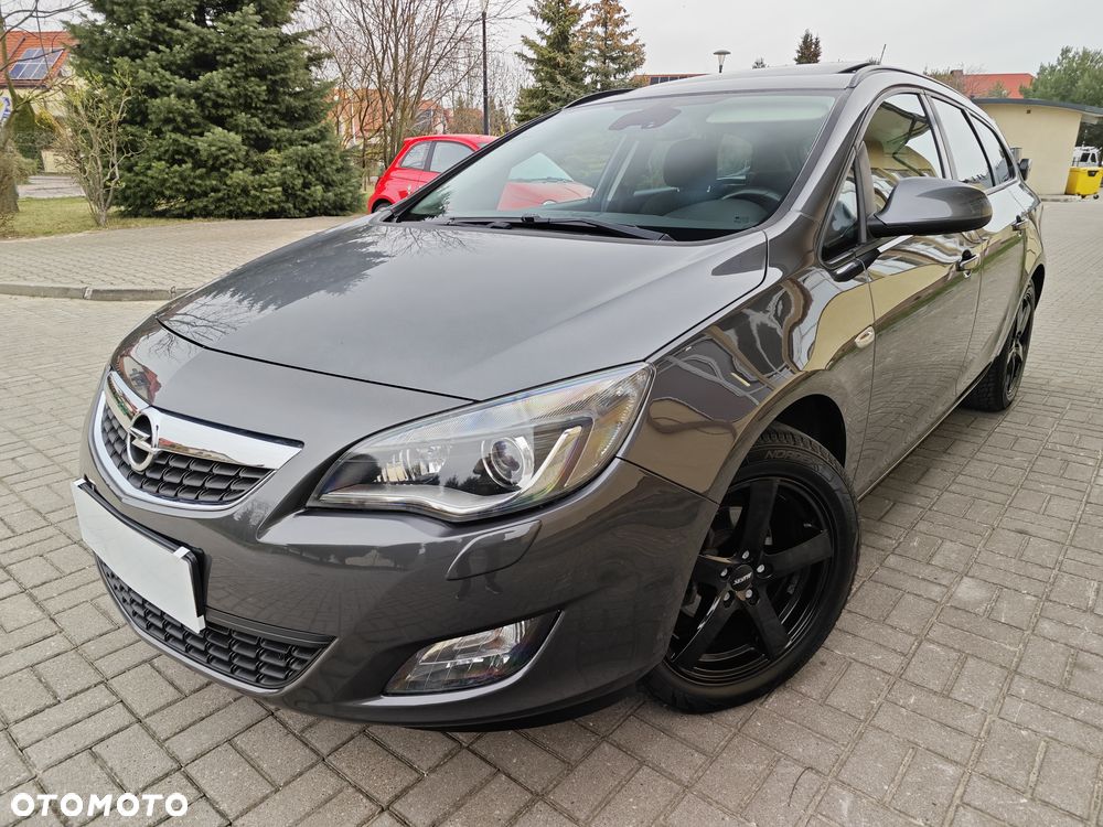Opel Astra 1.4 Turbo Edition - 1