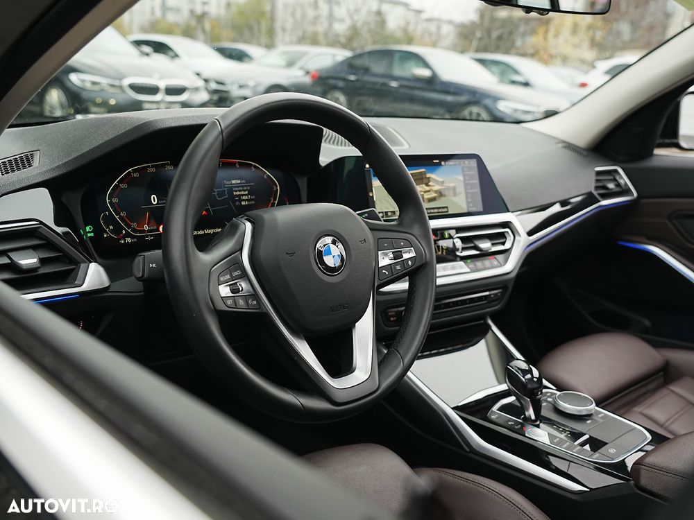 BMW Seria 3 320i Aut. Sport Line - 22