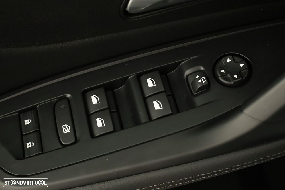 Peugeot 308 SW 1.6 Hybrid Allure e-EAT8 - 19