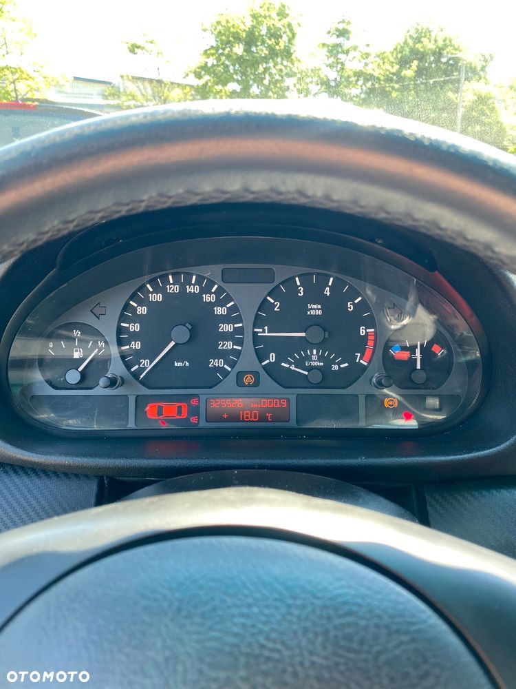 BMW Seria 3 318i - 7