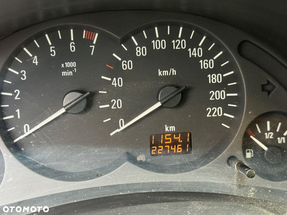 Opel Corsa - 11