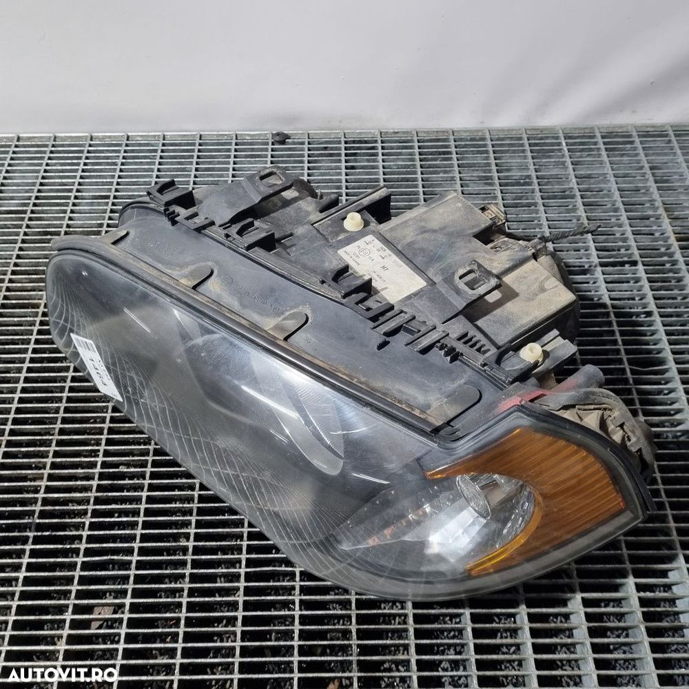 Far Stanga BMW X3 E83 2003 - 2006 SUV 4 Usi (1464) Fara xenon - 3