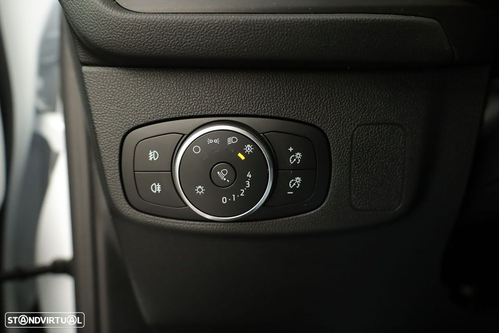 Ford Focus 1.0 EcoBoost MHEV ST-Line X - 18