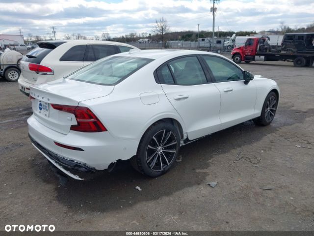 Volvo S60 T8 Recharge AWD Geartronic RDesign - 4