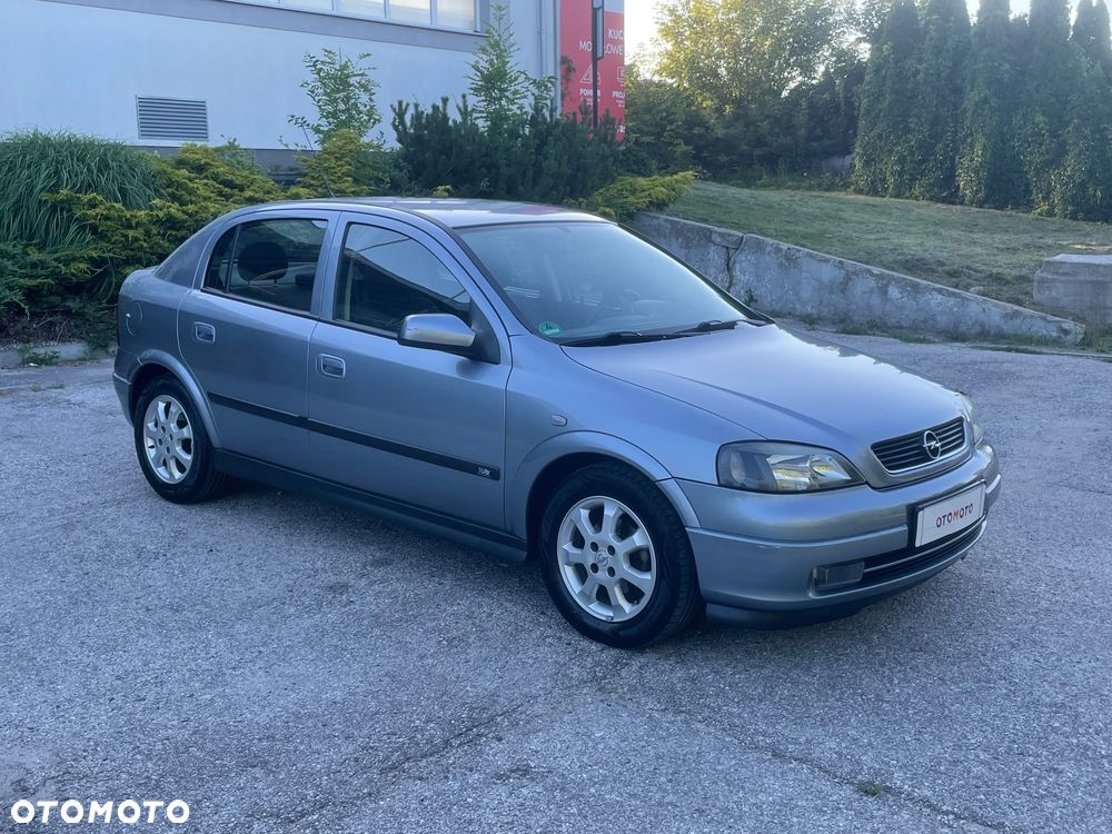 Opel Astra 1.6 NJoy - 37