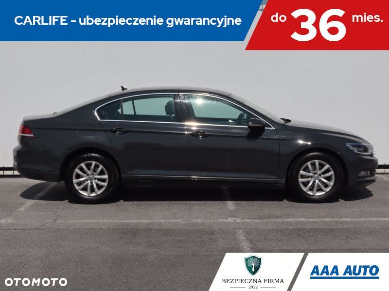 Volkswagen Passat - 8