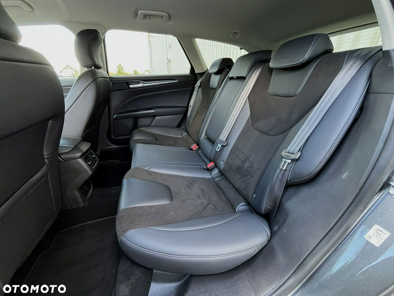Ford Mondeo Turnier 2.0 Ti-VCT Hybrid Titanium - 25