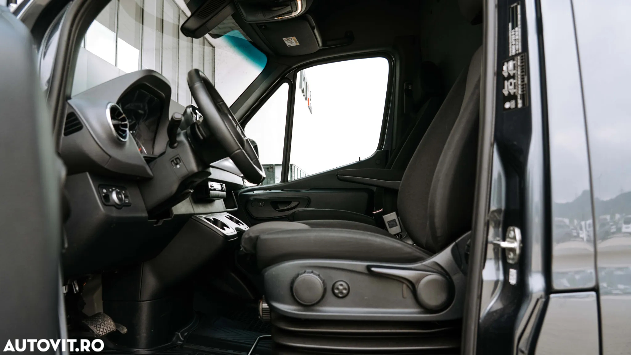 Mercedes-Benz SPRINTER - 26