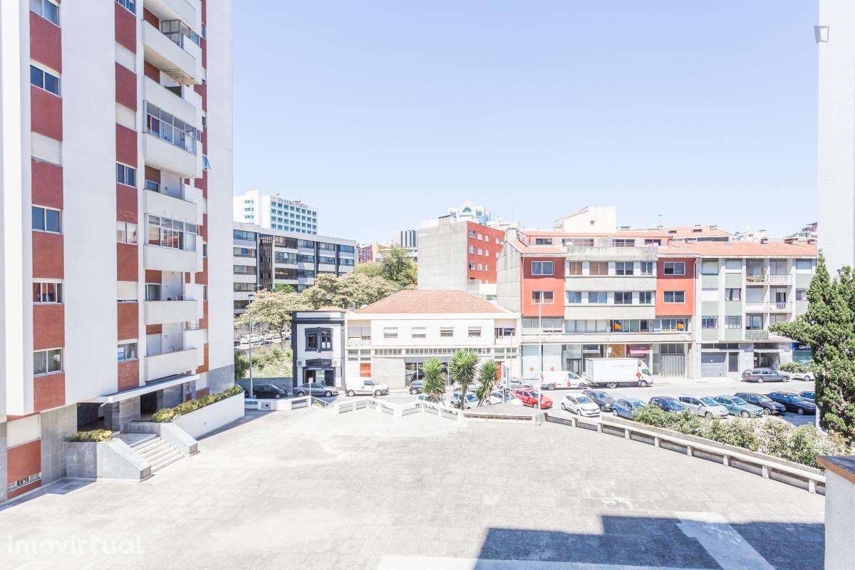 Apartamento com 3 quartos - localizado em Massarelos Porto - Grande imagem: 2/16