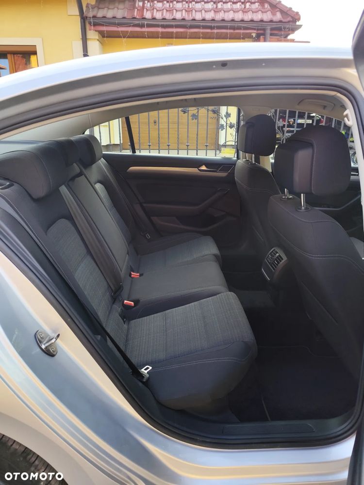 Volkswagen Passat 1.5 TSI EVO Business DSG - 23