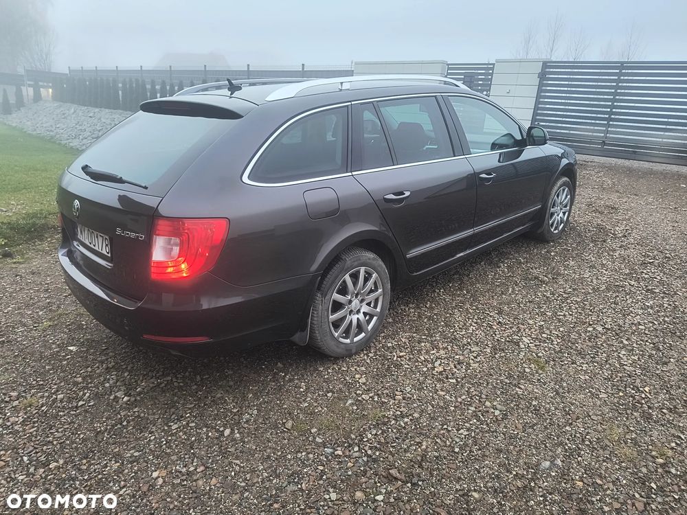 Skoda Superb 1.8 TSI 4x4 Elegance - 4