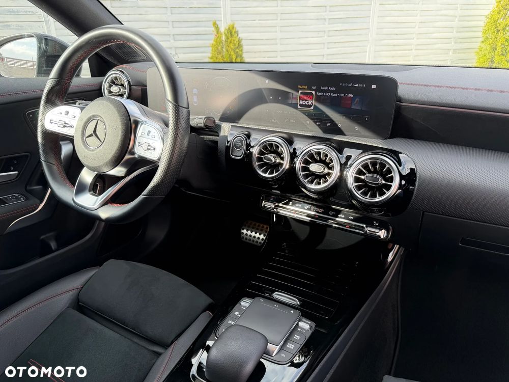 Mercedes-Benz CLA 250 4-Matic AMG Line 7G-DCT - 34