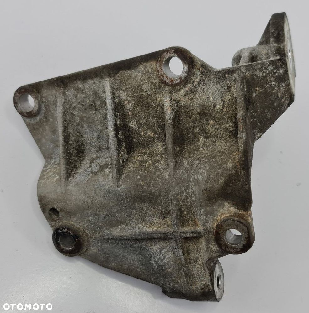 ŁAPA SILNIKA JEEP GRAND CHEROKEE WJ 4.0 04854026 - 2