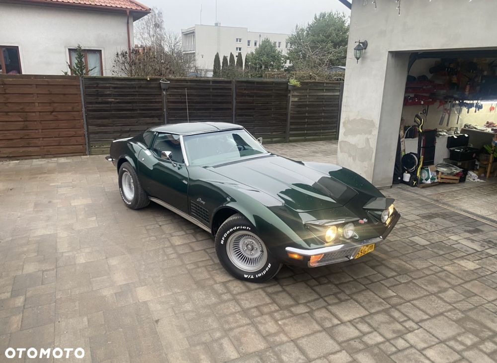Chevrolet Corvette - 3
