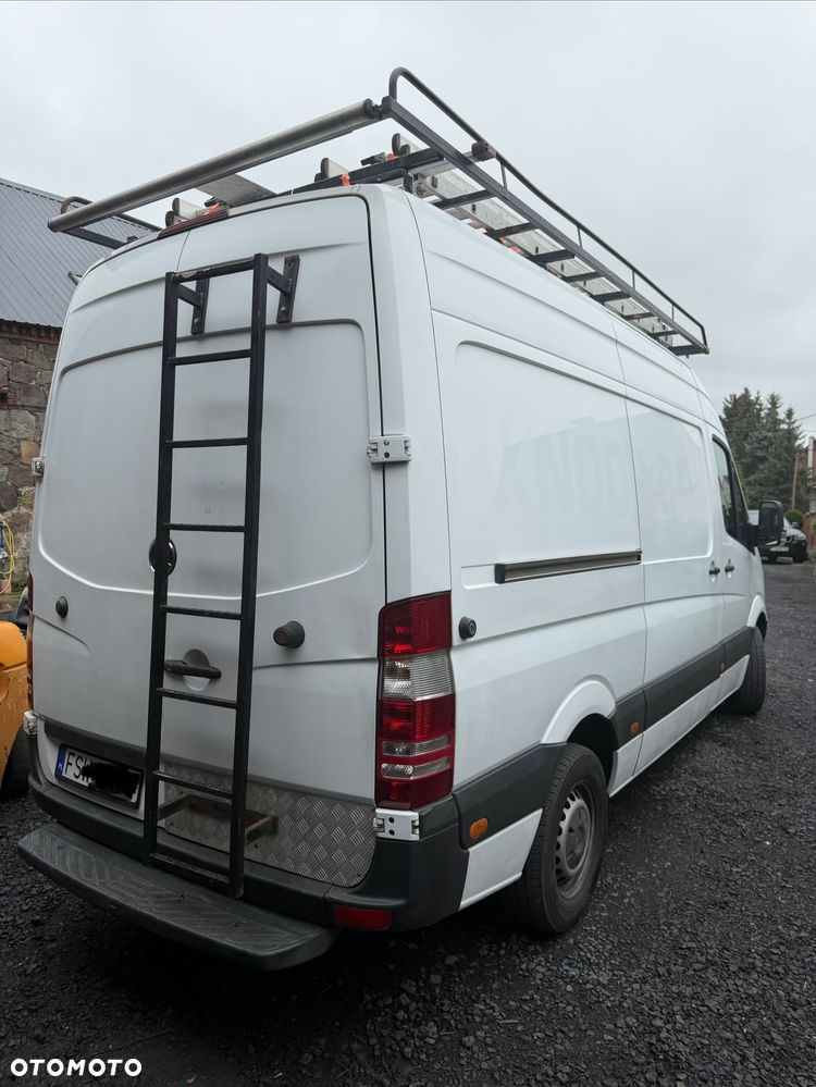 Mercedes-Benz Sprinter - 12