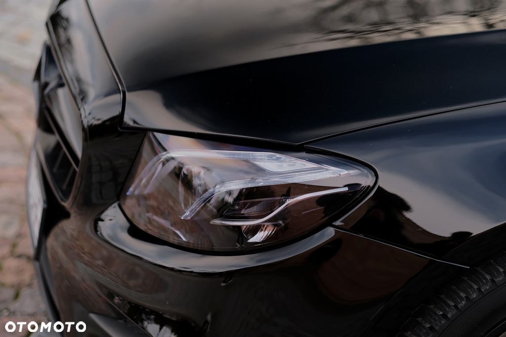 Mercedes-Benz Klasa E 300 9G-TRONIC - 14