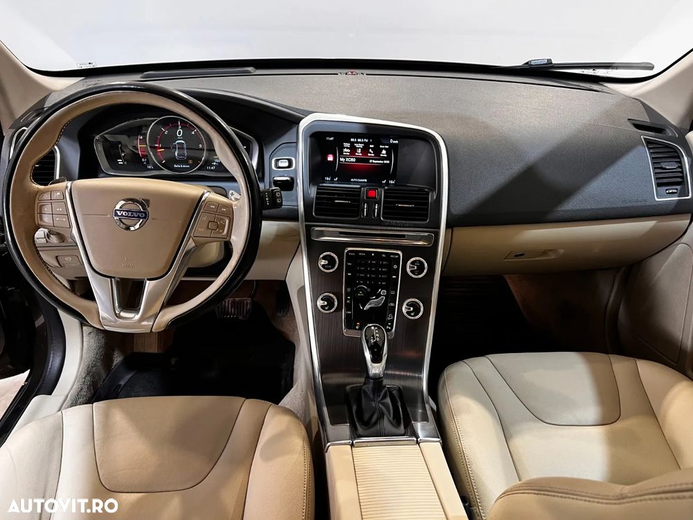 Volvo XC 60 D4AWD Momentum - 1