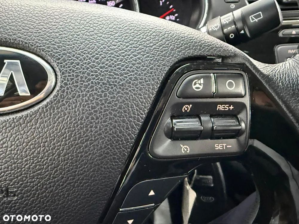 Kia Ceed 1.6 CRDi 128 Platinum Edition - 16