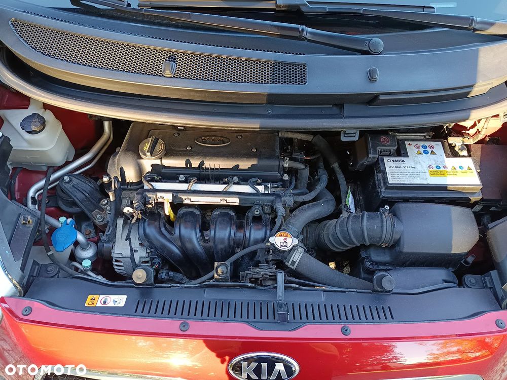 Kia Venga 1.4 Business Line - 11