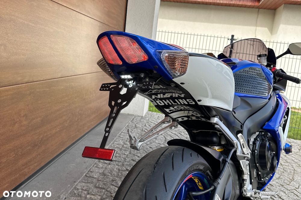 Suzuki GSX-R - 10