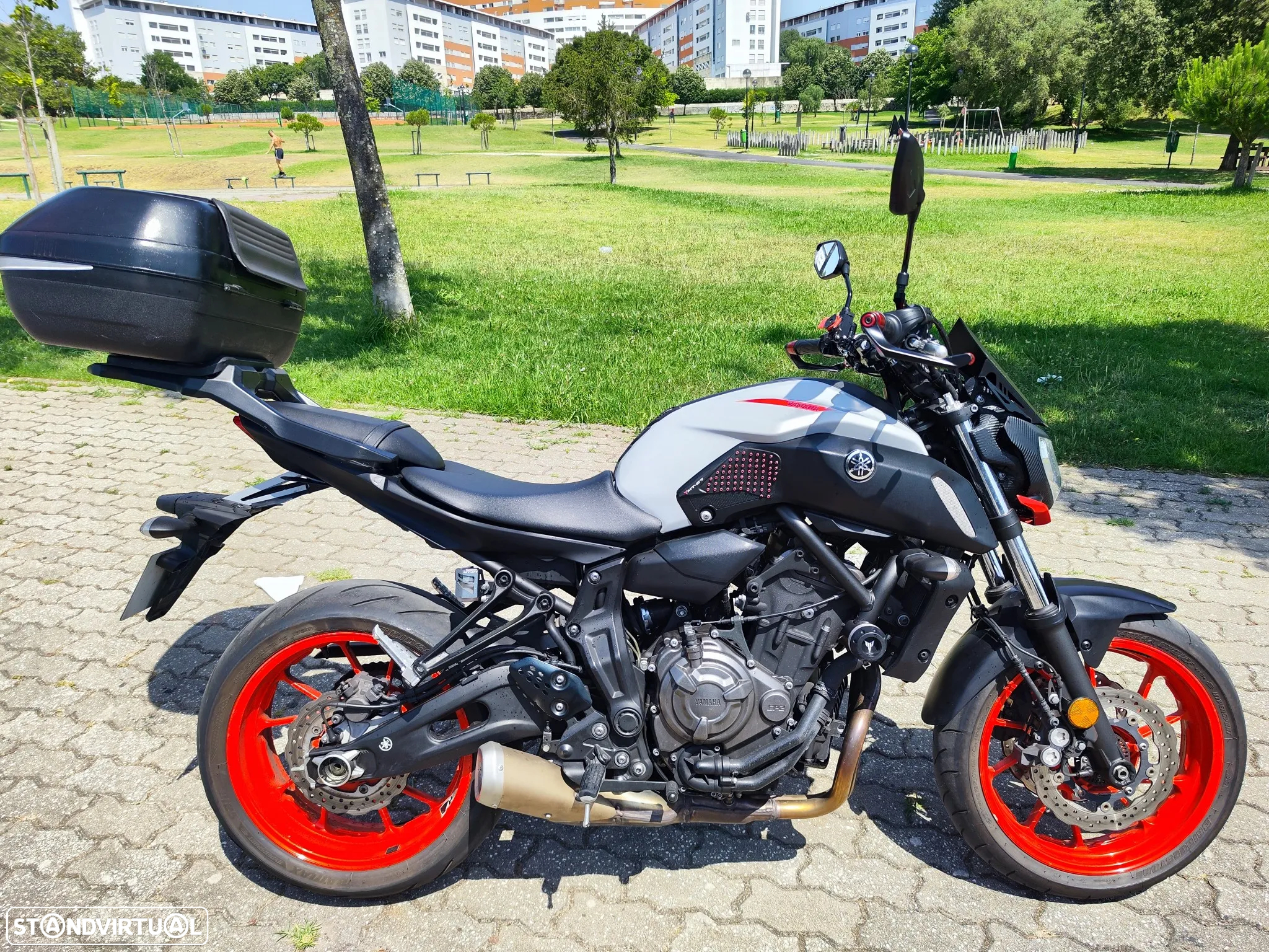 Yamaha MT-07 abs - 10