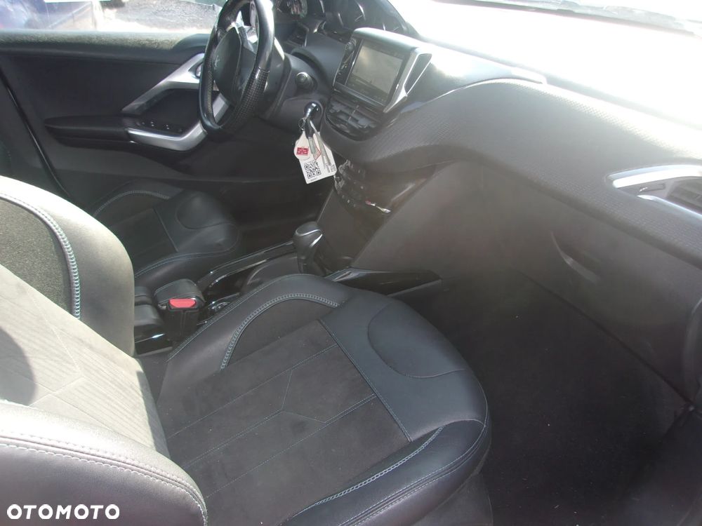 Peugeot 2008 PureTech 110 Stop&Start EAT6 Crossway - 9