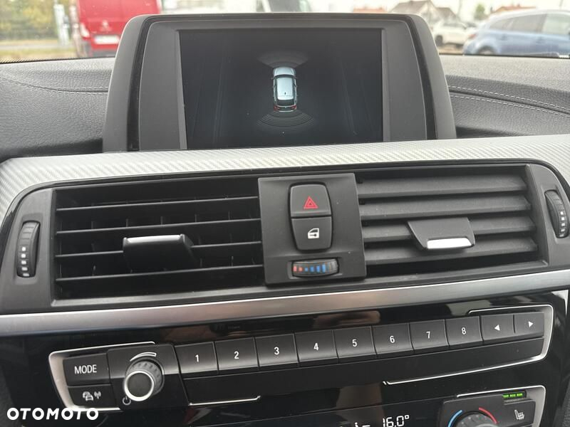 BMW Seria 3 318i GPF - 16