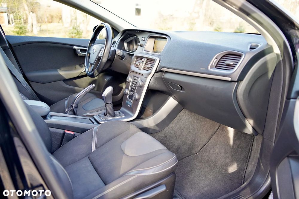 Volvo V40 - 15