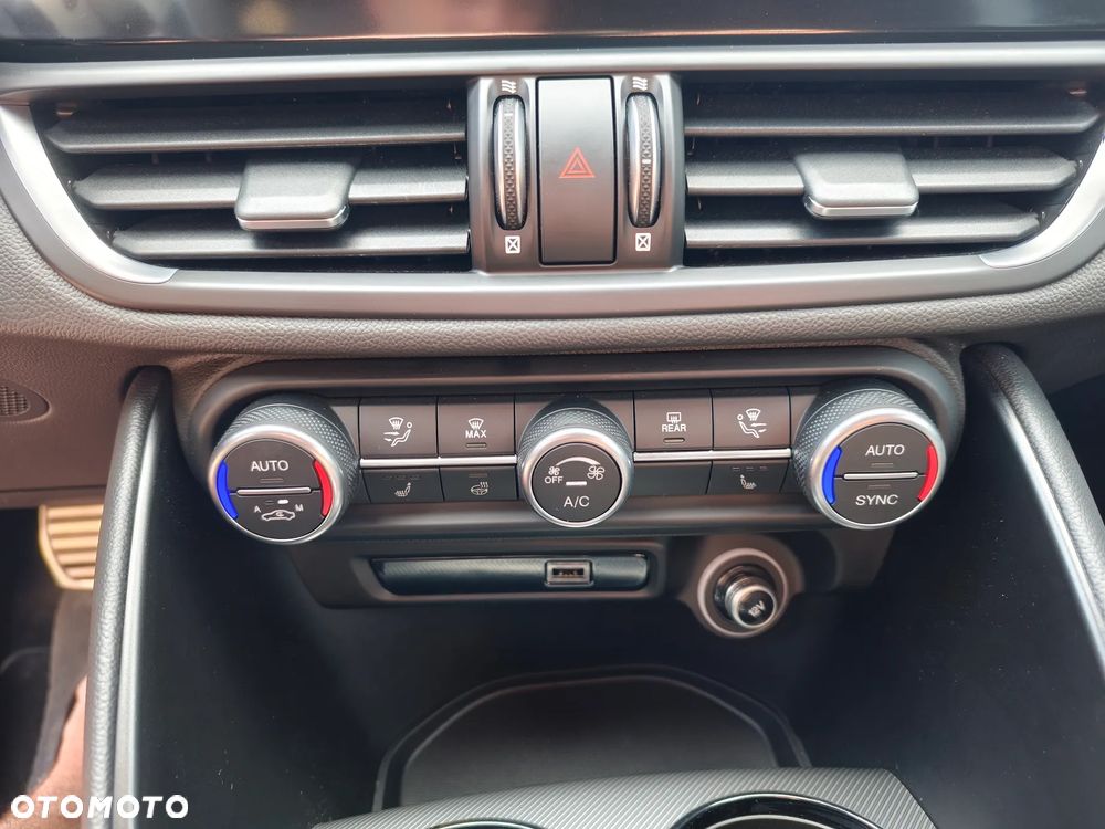 Alfa Romeo Giulia 2.0 Turbo Veloce Q4 - 36