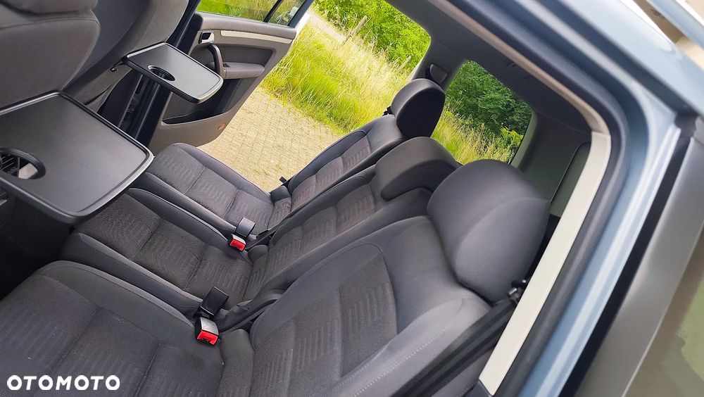 Volkswagen Touran 2.0 TDI R-Line Edition - 15