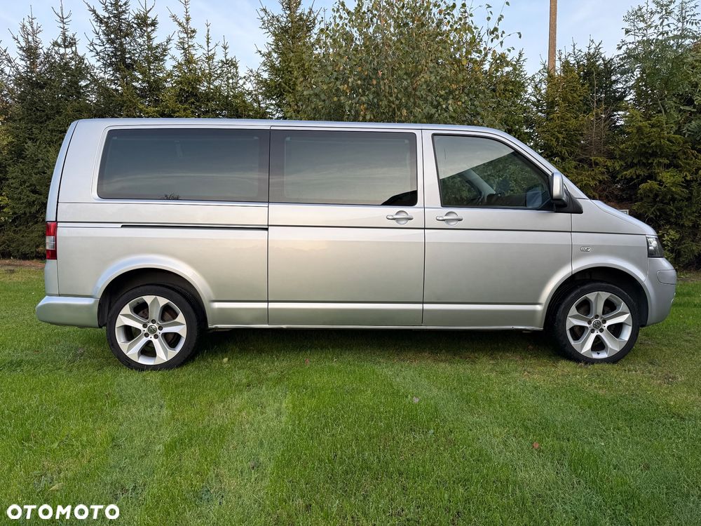 Volkswagen Caravelle - 23