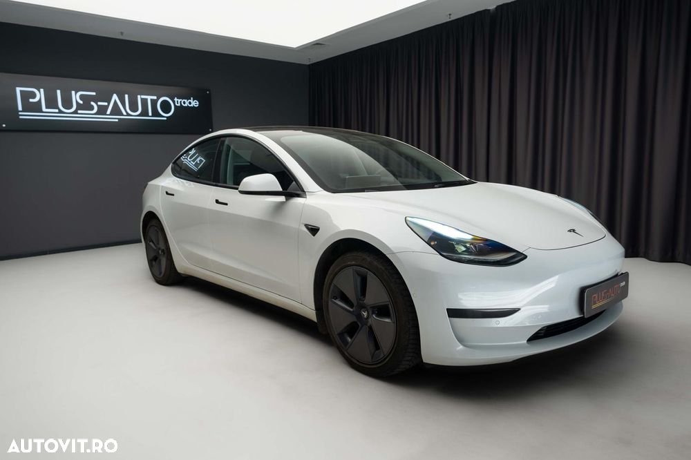 Tesla Model 3 RWD - 1