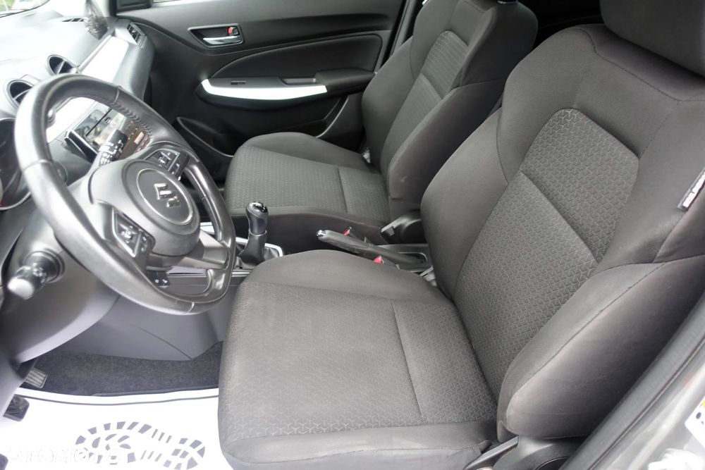 Suzuki Swift 1.2 Dualjet Hybrid Allgrip Comfort - 10