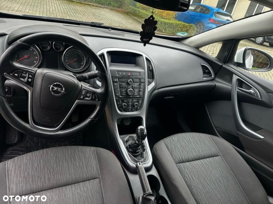 Opel Astra - 8