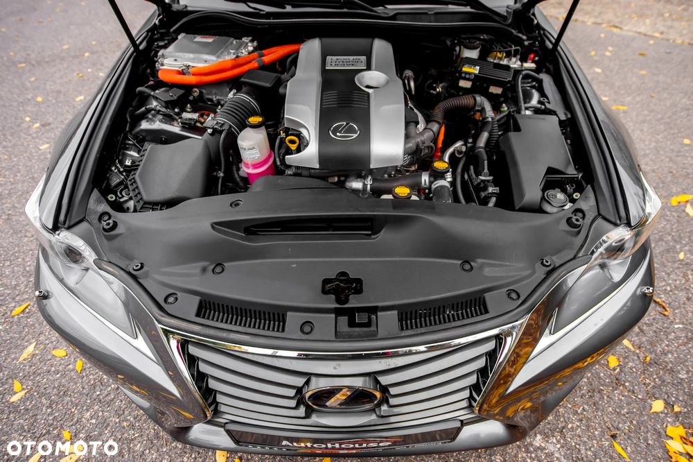 Lexus IS 300h Business Edition - 14
