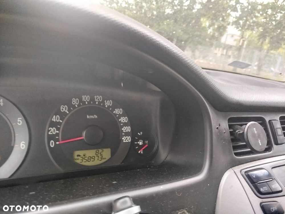 Hyundai Trajet 2.0 CRDi GLS - 10