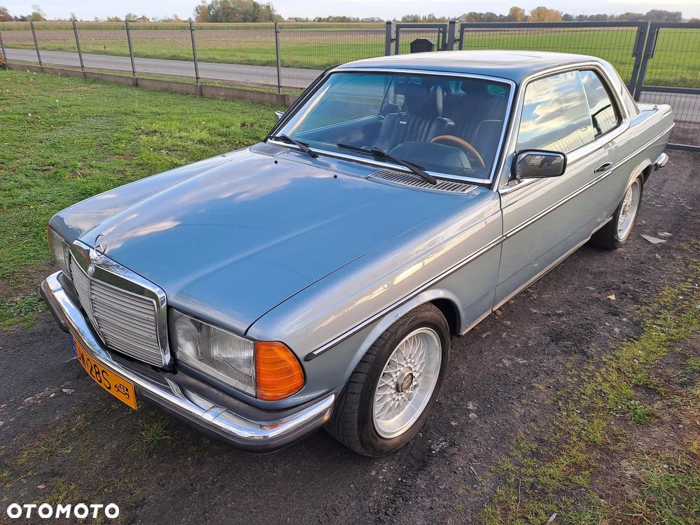 Mercedes-Benz W123