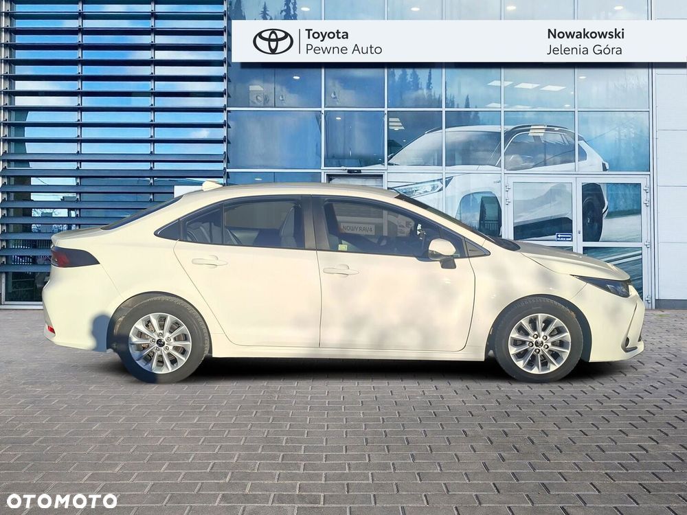 Toyota Corolla - 4
